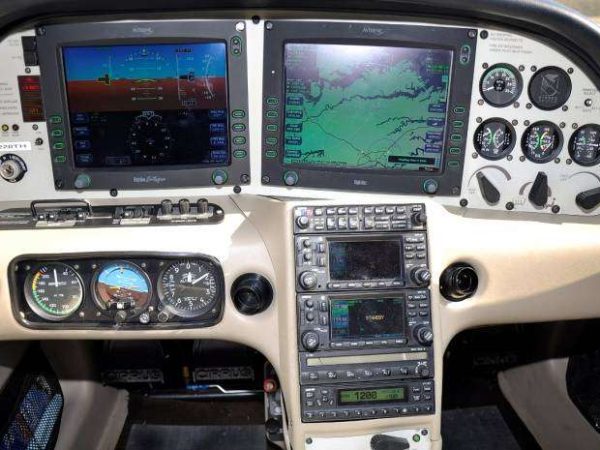 2005 cirrus sr 20.jpg 700