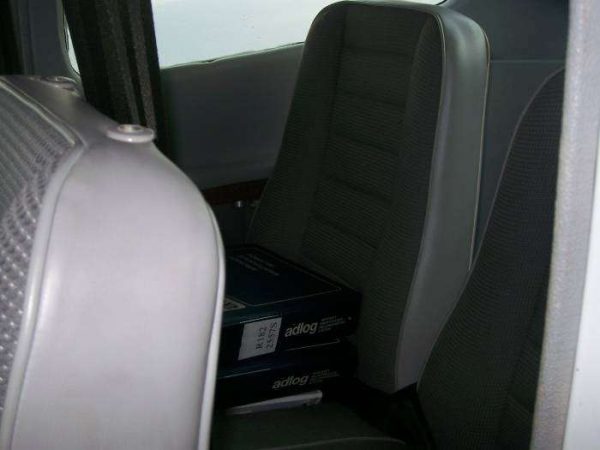 seats 1